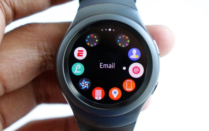 Samsung finally has an elegant smartwatch in – The Gear S2