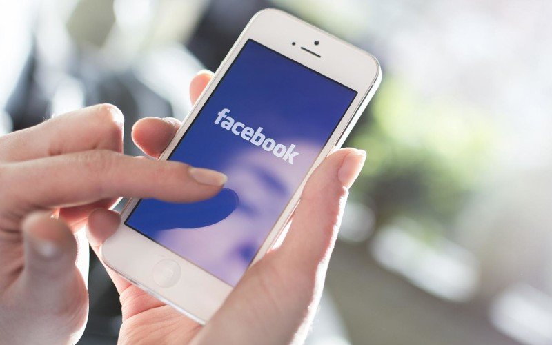 Facebook improves Mobile Profile